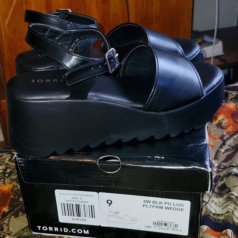 4W BLK PU LUG PLTFRM WEDGE